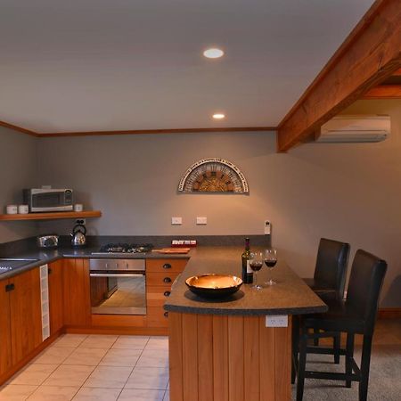 Terracotta Lodge & Cottages Carterton エクステリア 写真